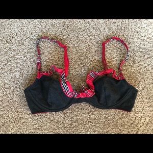 Victoria’s Secret Holiday Bra 34C!!  Cute!!